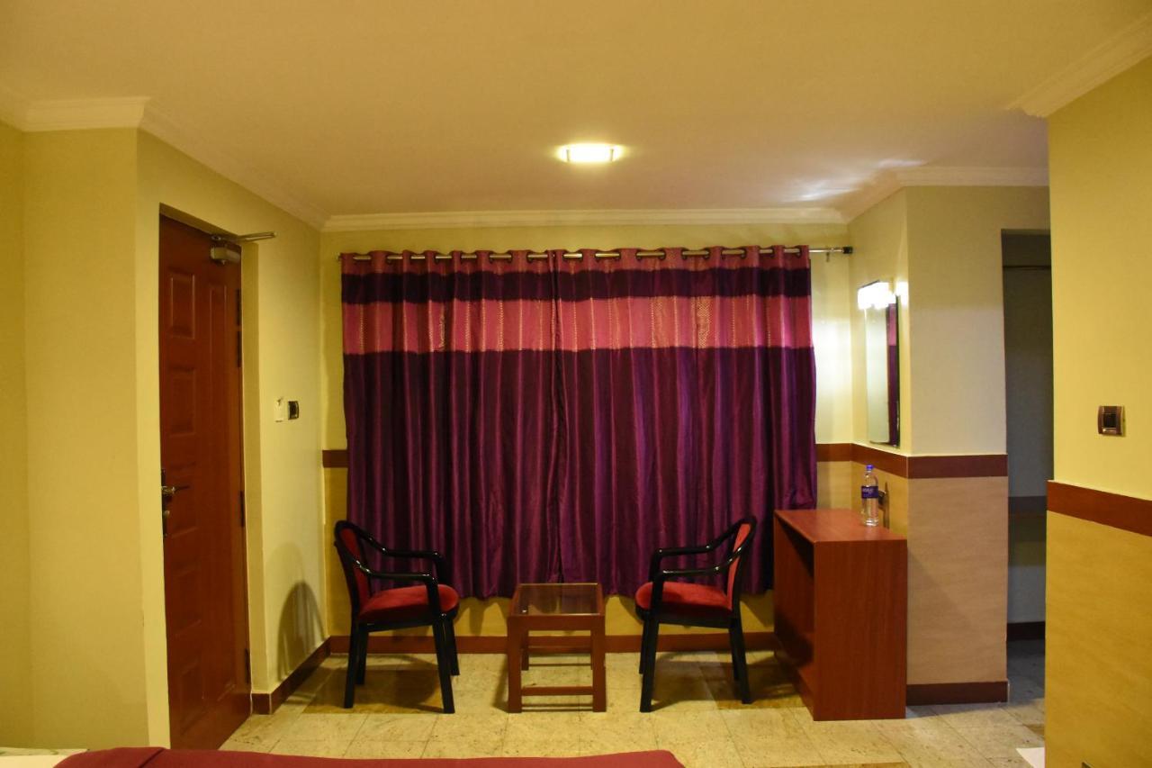 Everest Park Residency Tiruchirappalli Extérieur photo